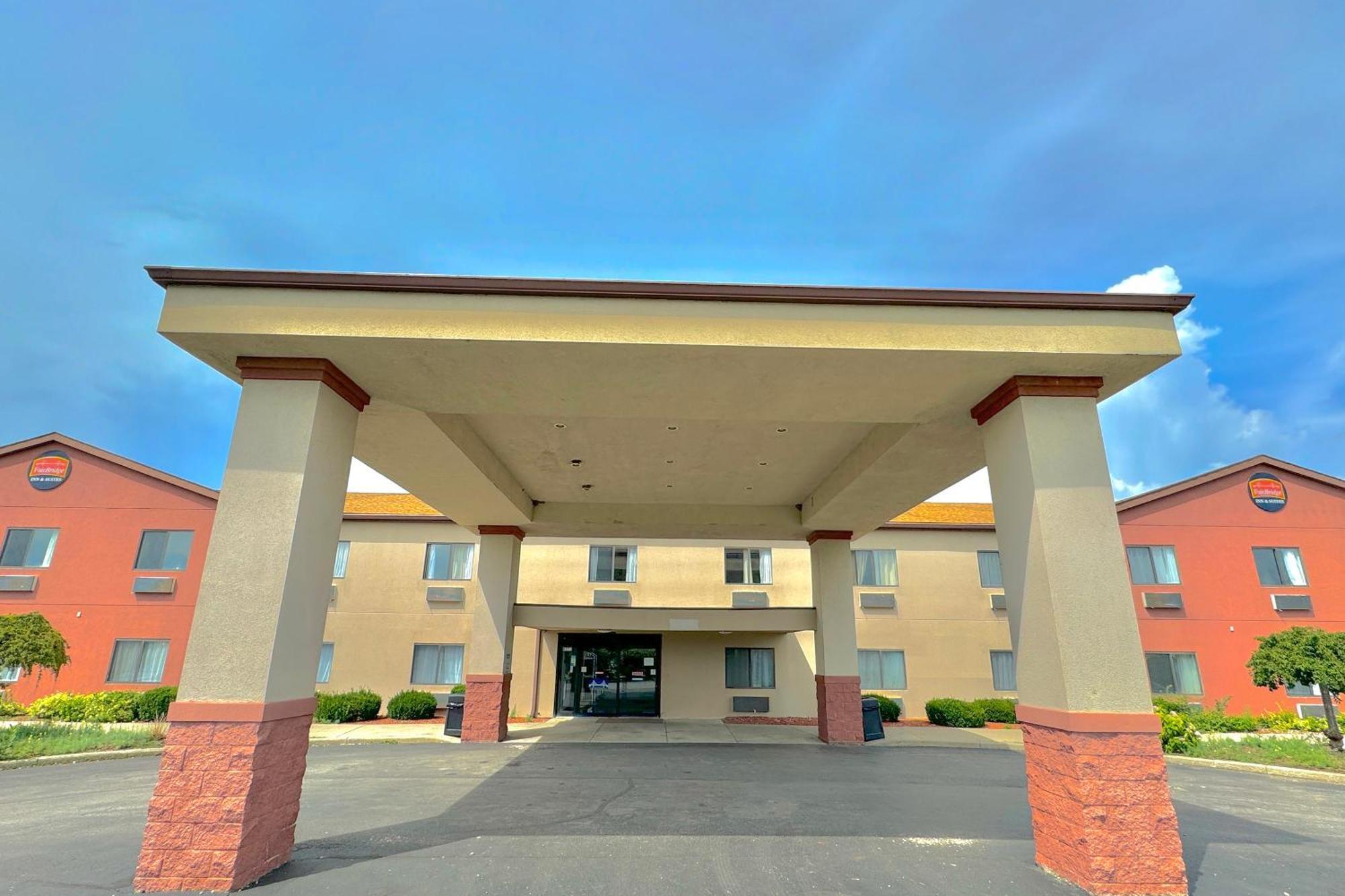 Fairbridge Inn & Suites Batavia-Darien Amusement Park Ngoại thất bức ảnh