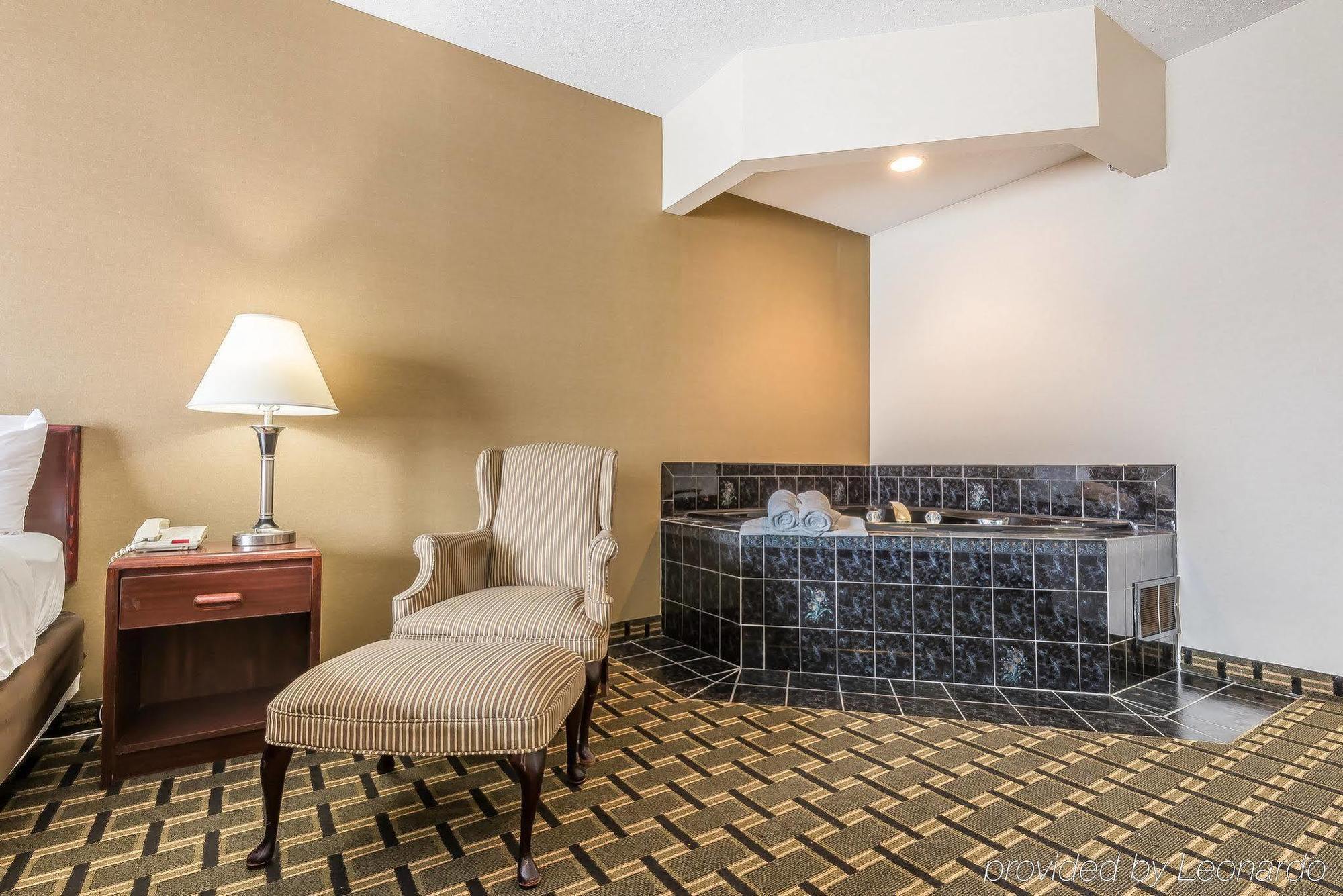 Fairbridge Inn & Suites Batavia-Darien Amusement Park Ngoại thất bức ảnh